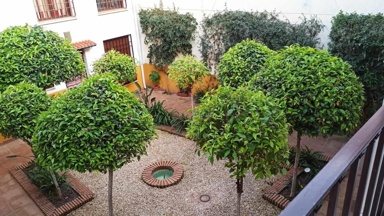 La Pequena Escalera Mezquita Catedral Apartment Cordoba Exterior photo